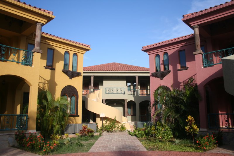 Parrot Tree Beach Resort exterior aerial