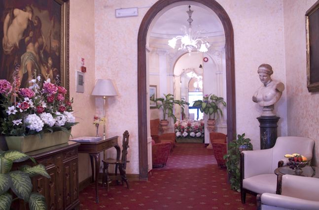 Hotel Siviglia reception