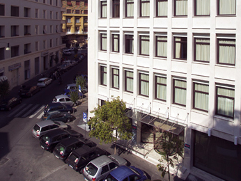 Mercure Roma Piazza Bologna entrance