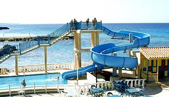 Franklyn D Resort piscine