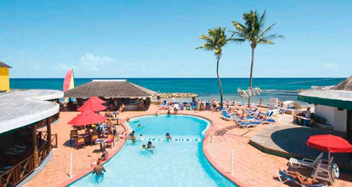 Royal Decameron Club Caribbean pool