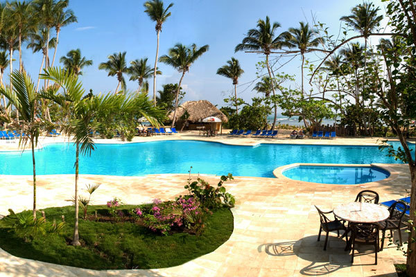 Grand Bahia Principe El Portillo beach