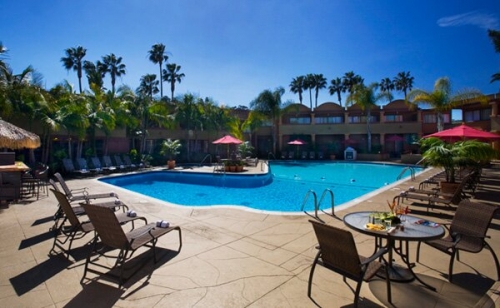 Handlery Hotel San Diego exterior at night