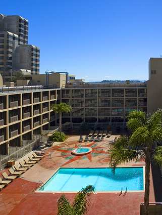Hilton San Francisco pool 