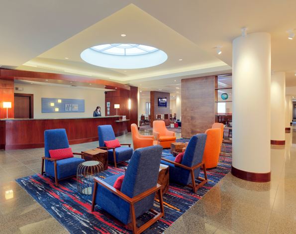Holiday Inn Express Fishermans Wharf extérieur le soir