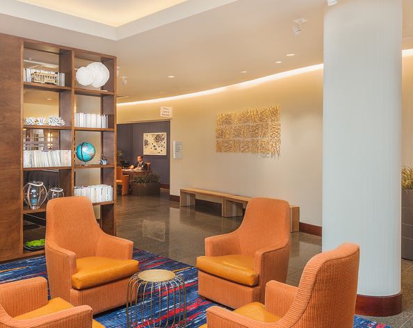 Holiday Inn Express Fishermans Wharf extérieur le soir