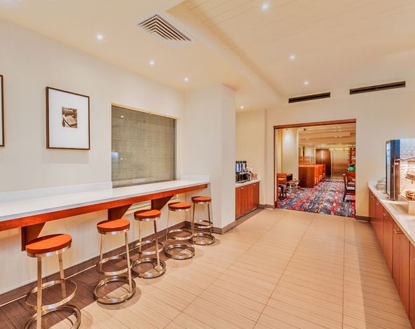 Holiday Inn Express Fishermans Wharf extérieur le soir