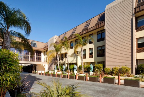 Sheraton Fishermans Wharf exterior