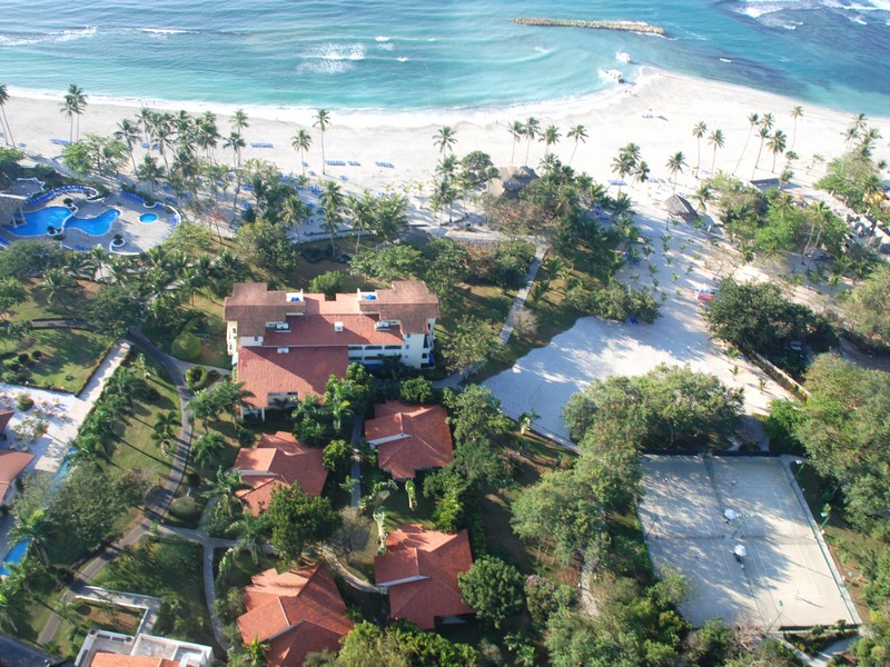 Barcelo Capella beach