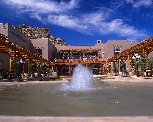 FOUR SEASONS RESORT piscine