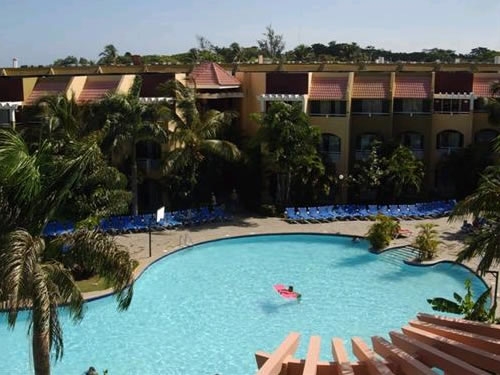 Casa Marina Reef Resort pool by night