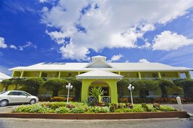 Bay Gardens Beach And Spa exterior