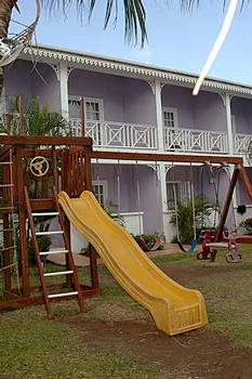 Bay Gardens Inn room