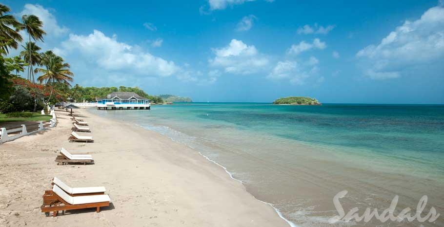 Sandals Halcyon pool