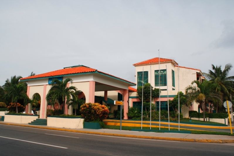 Club Los Delfines exterior