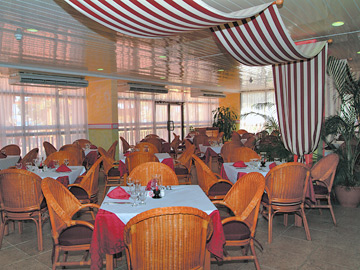 Gran Caribe Puntarena game room
