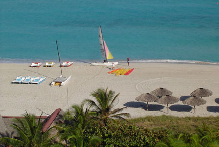 Playa Caleta exterior