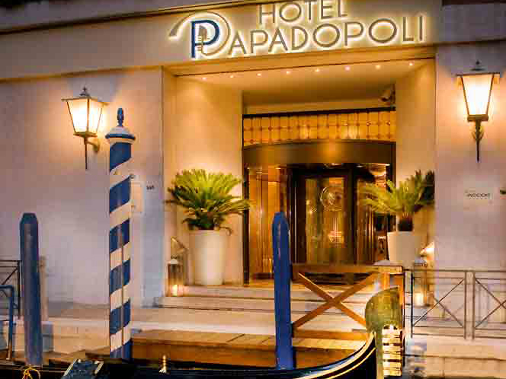 Mgallery Papadopoli Venice lobby