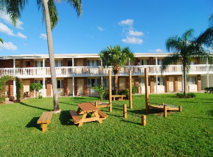 Best Western Palm Beach Lakes exterior