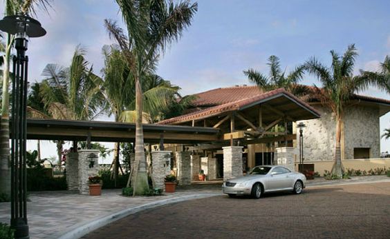 PGA National Resort and Spa entrance