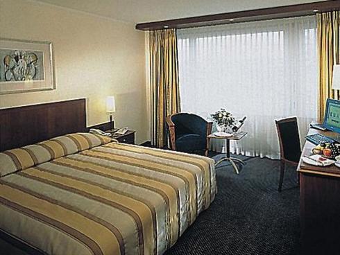 Crown Plaza Zurich chambre