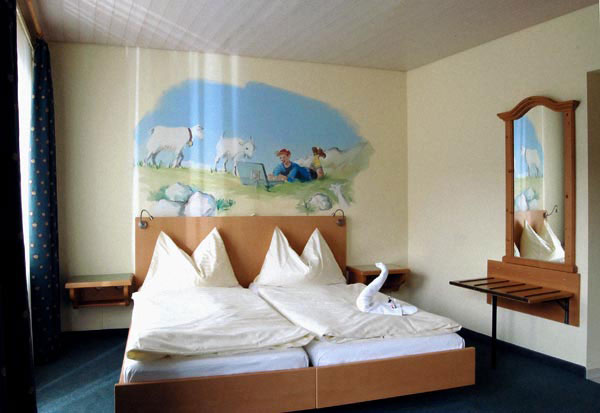 Leoneck Hotel room