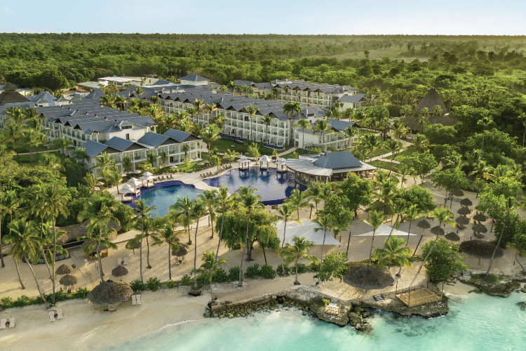 Hilton La Roman Adult