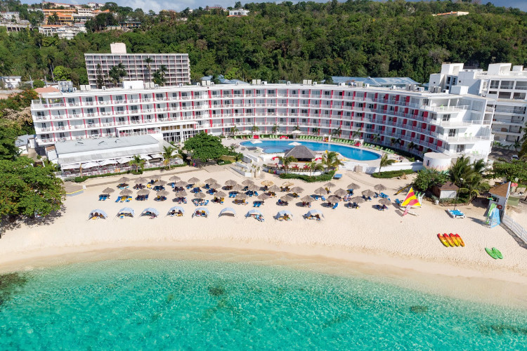 Royal Decameron Cornwall Beach